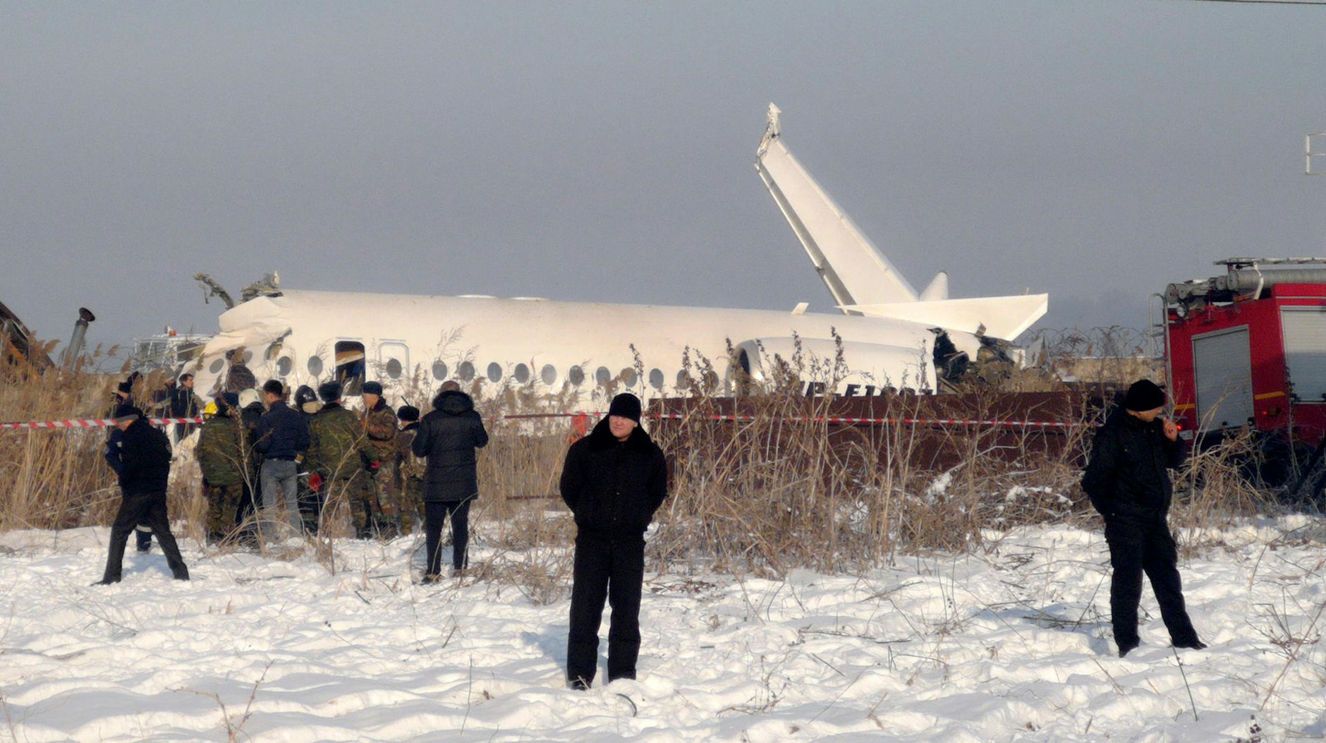 100 Menschen an Bord Passagierflugzeug in Kasachstan abgestürzt