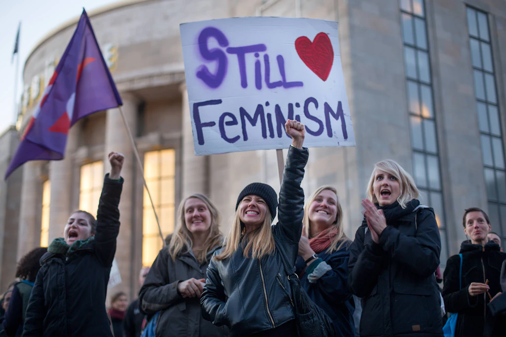 Die ganze Rentenmisere beginnt doch damit, dass Frauen gebären: Frauentags-Demonstration in Berlin.