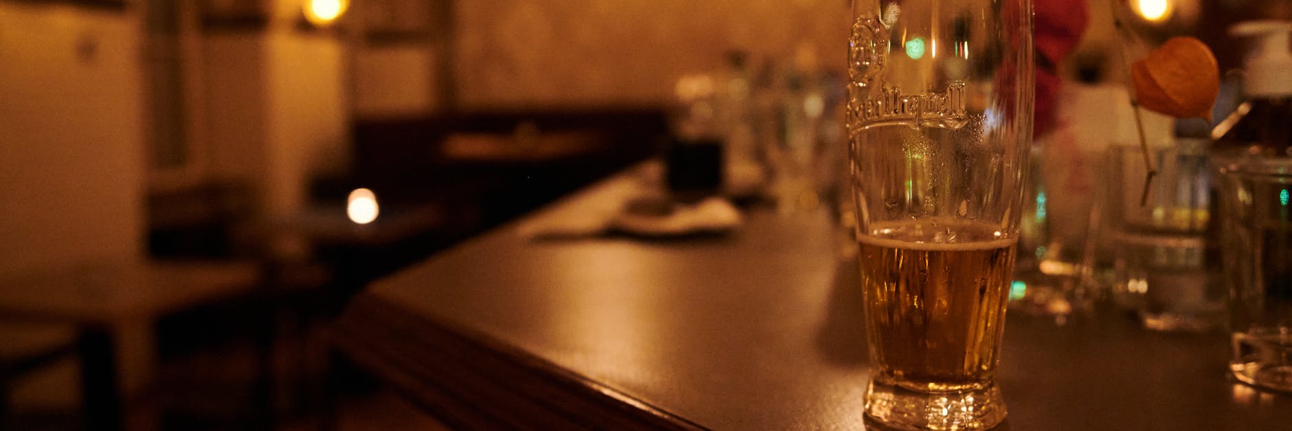 Die Sperrstunde wurde nach Klage einer Barbetreiberin gekippt (Symbolbild).<br>