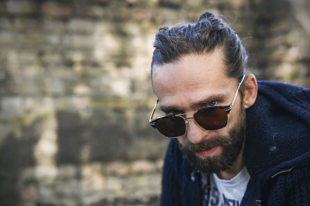 Dieser Berliner ist der King der deutschen Rap-Videos