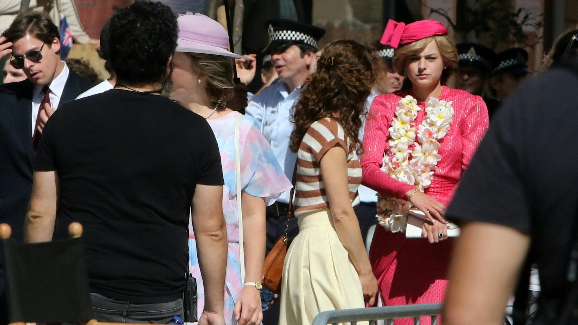 Emma Corrin bei den Dreharbeiten zur vierten Staffel von „The Crown“, in der sie Prinzessin Diana spielt.