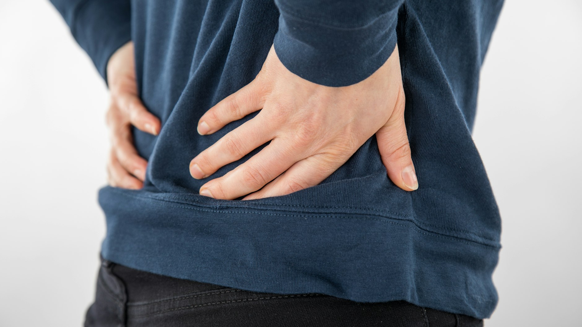 Wenn man Schmerzen im Rücken hat, hilft oft Wärme.