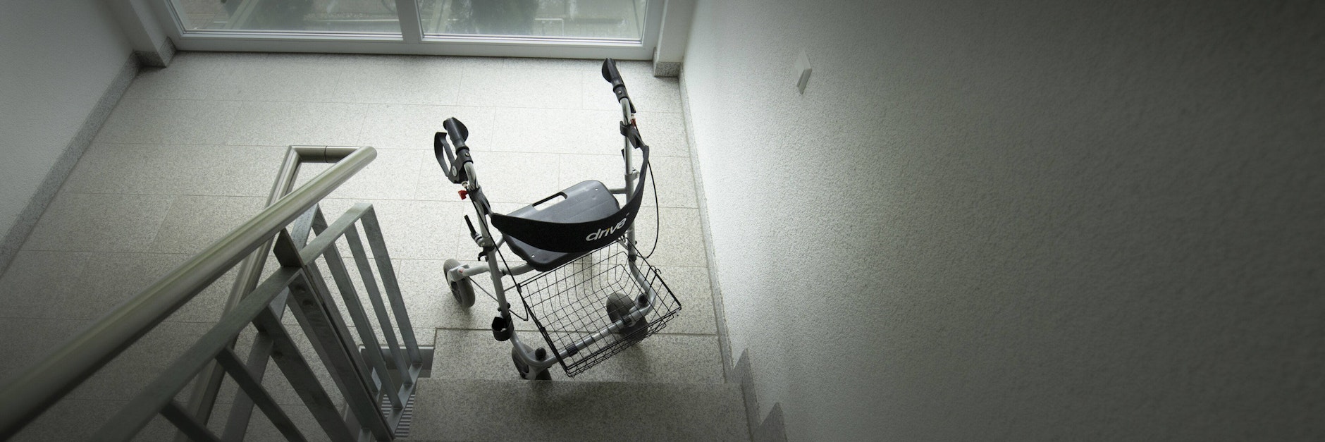 In Pflegeheimen wird Covid 19 oft durch Personal übertragen - und kann dort verheerende Auswirkungen haben. Es braucht flächendeckend schlüssige Konzepte, viel mehr Hilfe aus der Politik und deutlich mehr Aufmerksamkeit aus der Bevölkerung.