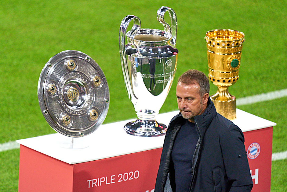 Da hat Trainer Hansi Flick einiges vor. Er will mit den Bayern auch nächstes Jahr alle drei Trophäen gewinnen.