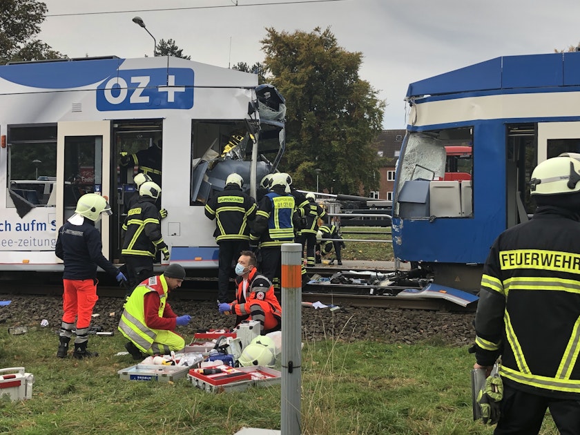 Rostock Viele Verletzte bei Straßenbahnkollision