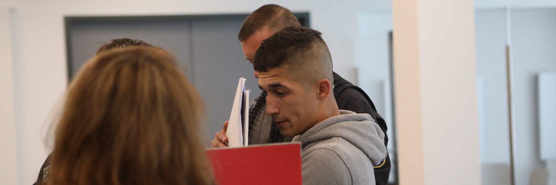 Der tatverdächtige Abdullah A.H.H., hier 2018 vor Gericht. Er wurde zu einer Haftstrafe verurteilt und kam erst wenige Tage vor dem Mord in Dresden frei. 