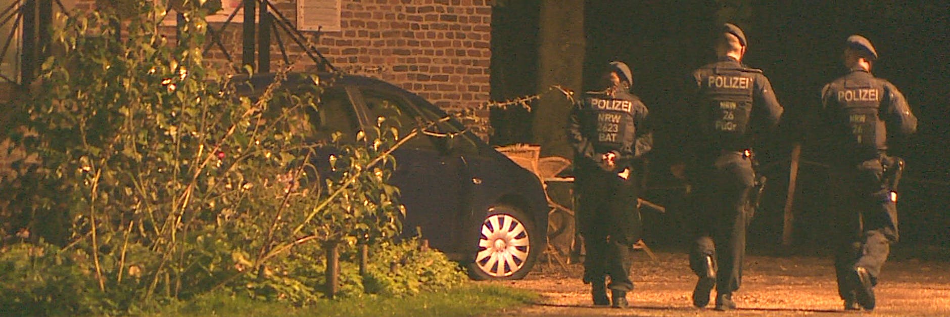 Bei einer Durchsuchung auf dem Gelände eines ehemaligen Klosters stieß die Polizei auf die mutmaßliche Sekte.