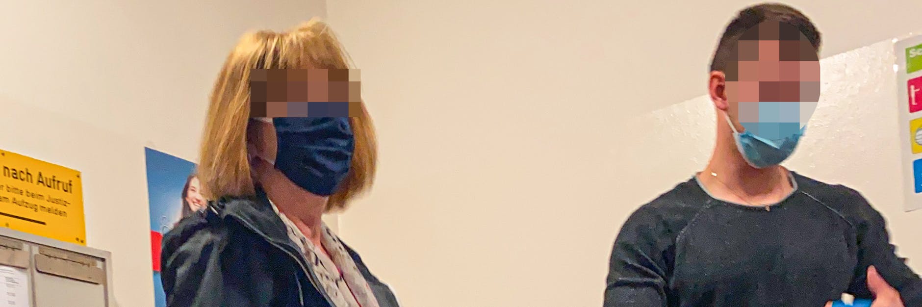 Prozess um einen Streit zwischen zwei Hundebesitzern. Links die Angeklagte Claudia L. (Namen geändert) und rechts das Opfer Ingo N.<br><br>