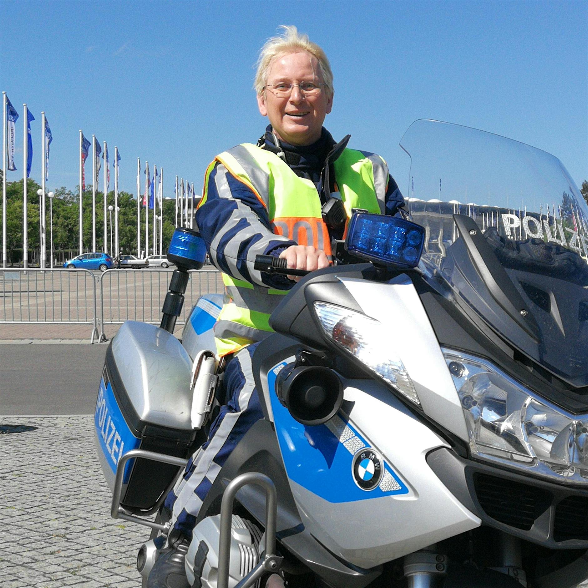 Fährt diese Polizistin als erste transidente Abgeordnete im Bundestag ein?