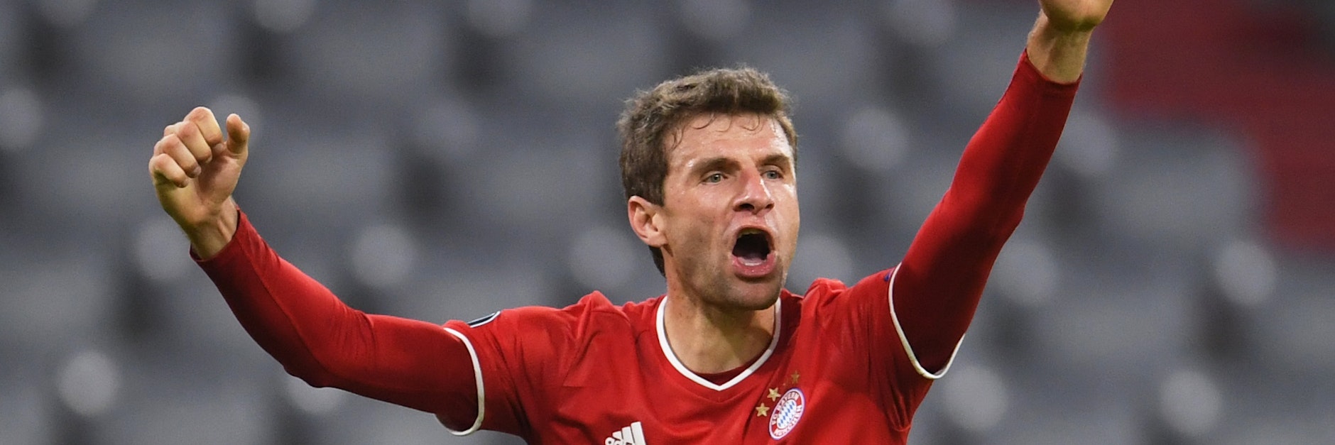 Thomas Müller sagte dem Schiedsrichter deutlich, was er von der Gelben Karte gegen ihn hielt.&nbsp;