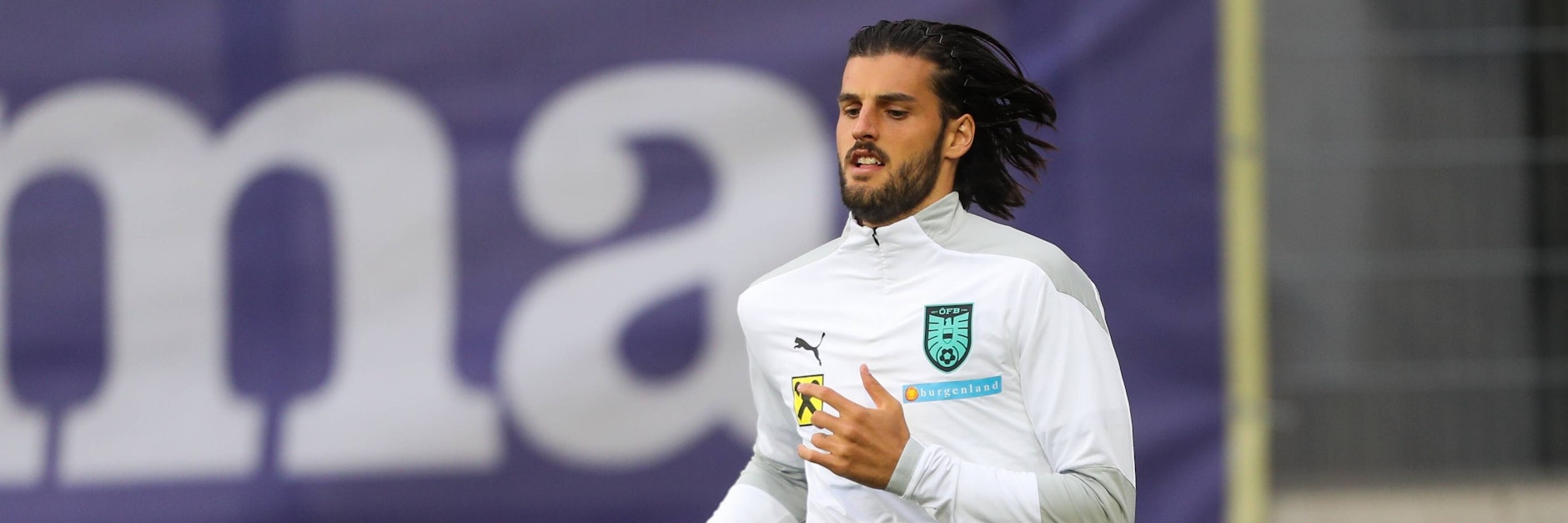 Hoffenheims österreichischer Nationalspieler Florian Grillitsch ließ sich zur Halbzeitpause beim Europa-Cup-Spiel gegen RS Belgrad auswechseln, weil seine Frau in den Wehen lag.