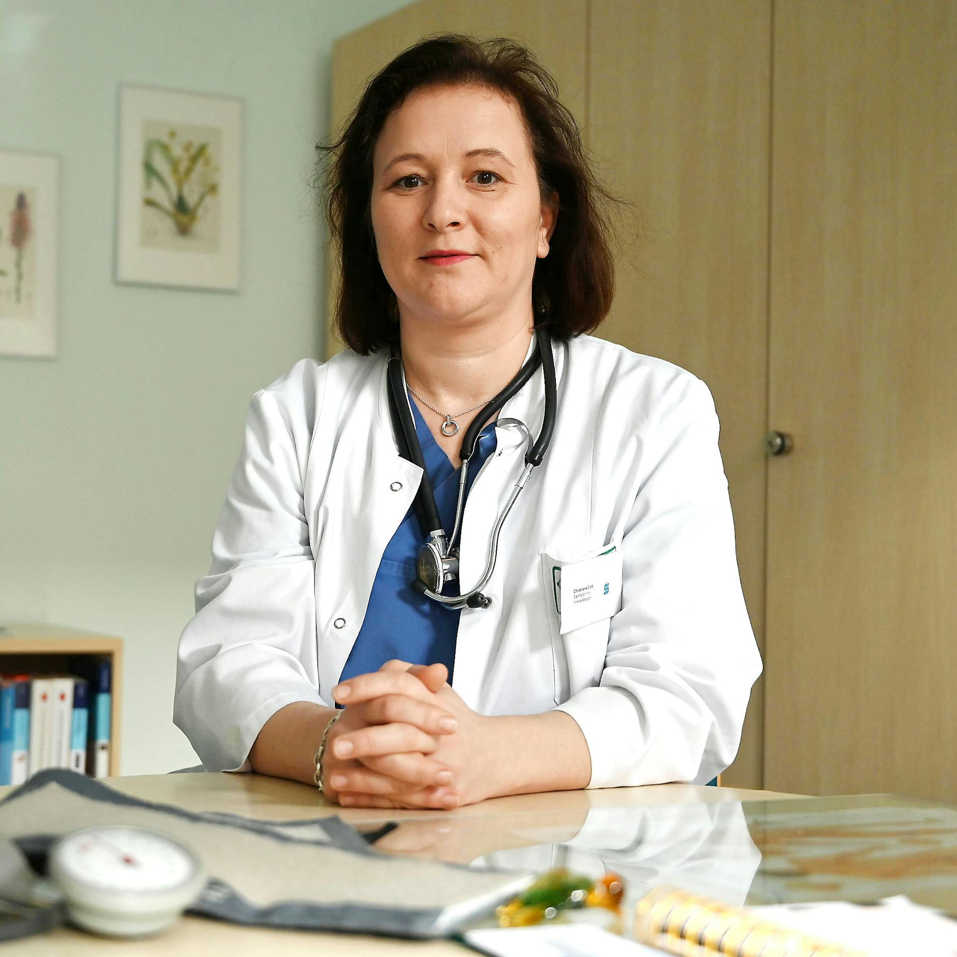 Dr. Christiane Cott ist Fachärztin für Innere Medizin am Sana Gesundheitszentrum Friedrichshain.