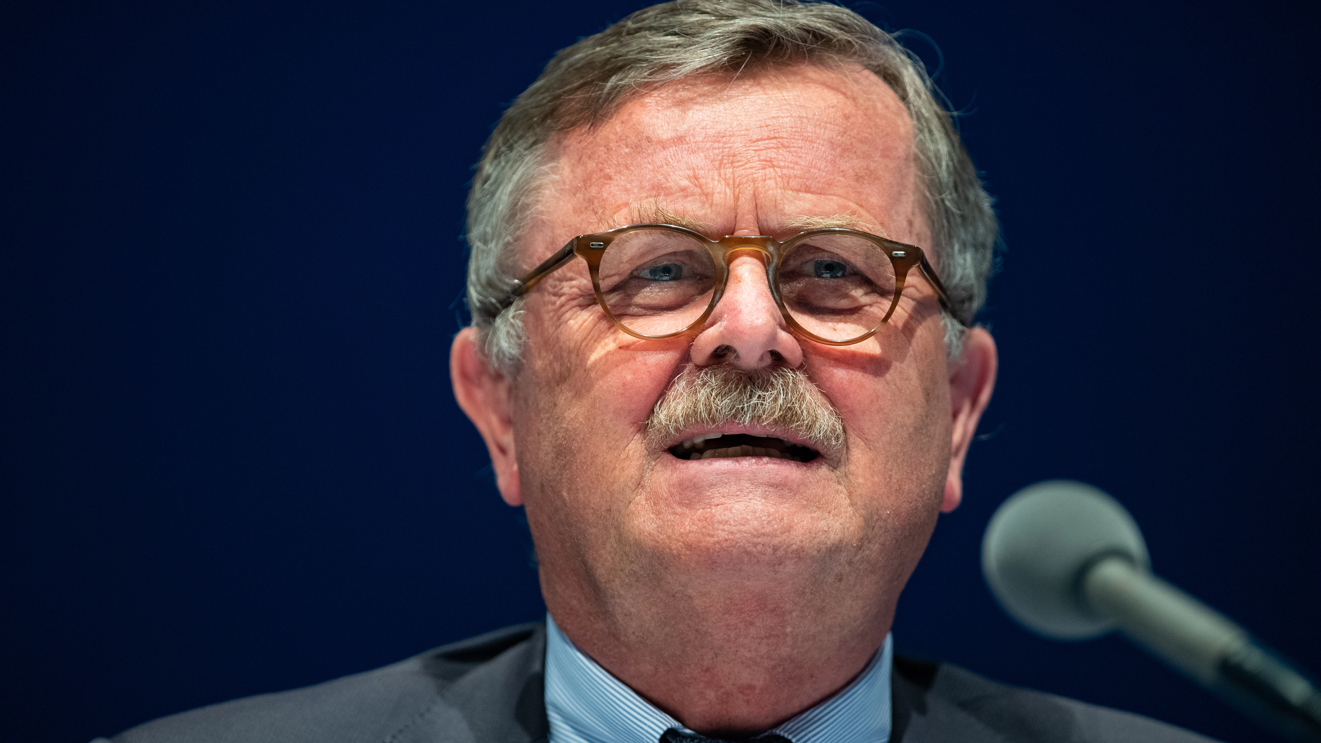 Frank Ulrich Montgomery, Vorsitzender des Weltärztebundes warnt vor einer Überforderung der Gesundheitsämter.
