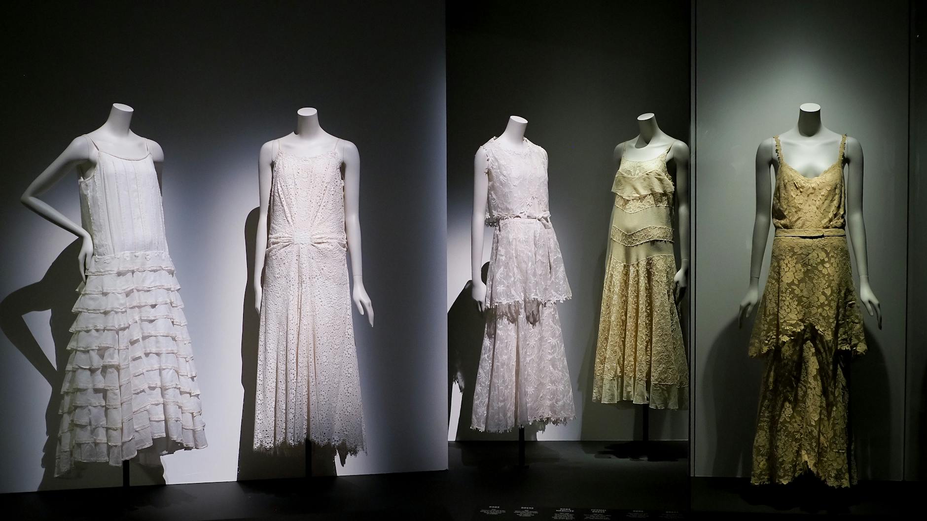 Der komfortable Glamour der 1920er und 1930er: Für „Gabrielle Chanel. Manifeste de Mode“ im Palais Galliera öffnete das Modehaus Chanel sein sensationell umfassendes Archiv.