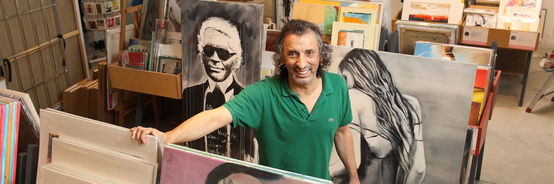 Mario Terés in seinem Berliner Kunstsupermarkt.