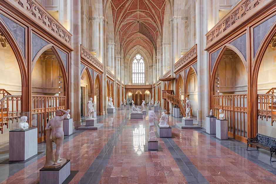 Ausstellung „Ideal und Form“ in der Friedrichswerderschen Kirche.<br>