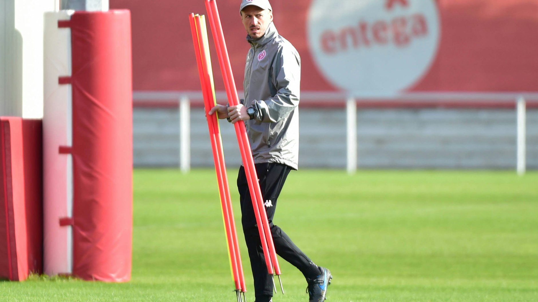 Jan-Moritz Lichte führt ein kompliziertes Bundesligateam.