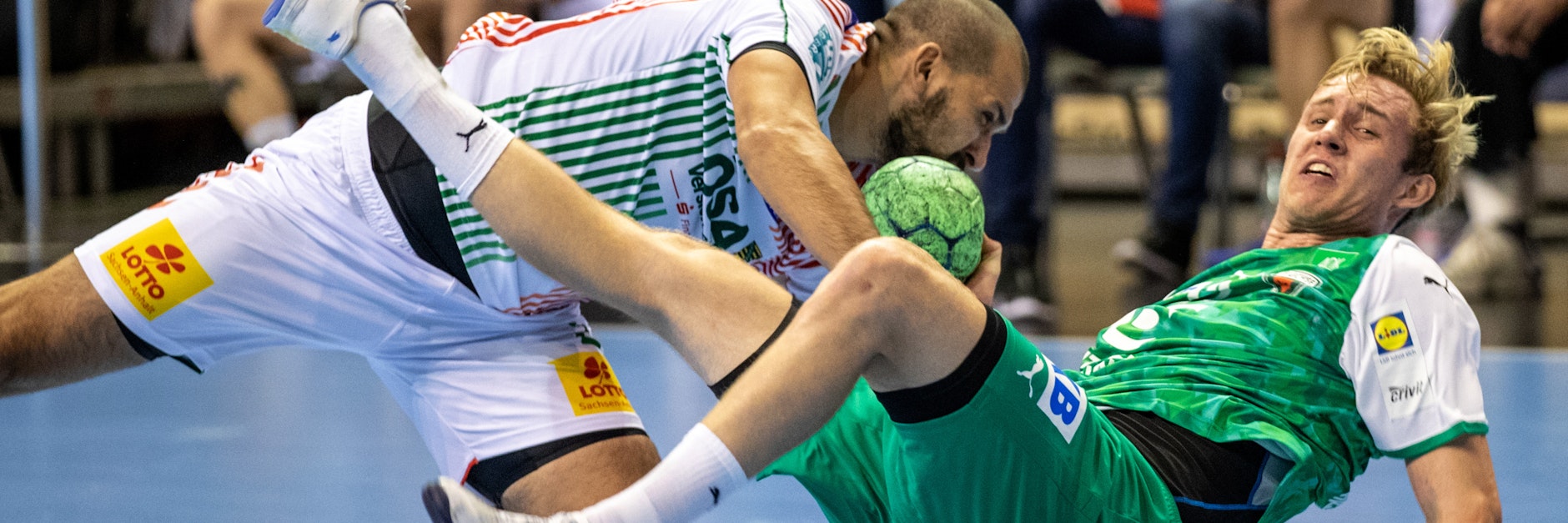 Marian Michalczik (hier im Duell mit Magdeburg) fährt mit den Füchsen als Verlierer heim.