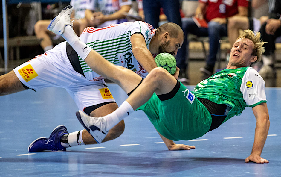 Marian Michalczik (hier im Duell mit Magdeburg) fährt mit den Füchsen als Verlierer heim.