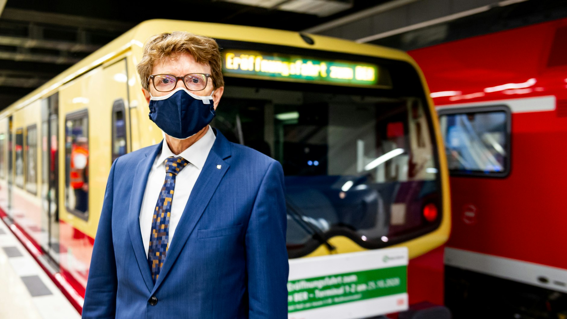 Flughafenchef Engelbert Lütke Daldrup im neuen Bahnhof unter dem zentralen Fluggastterminal.