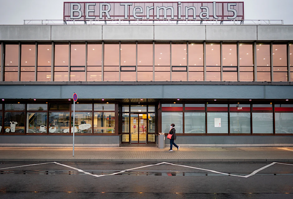 Der alte Flughafen Schönefeld ist jetzt das Terminal 5 des Flughafens Berlin-Brandenburg (BER).<br>