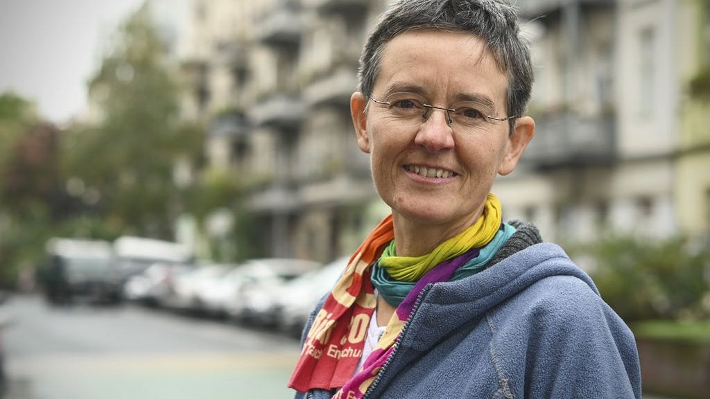 Sabine Albrecht, Pfarrerin in der Taborkirche, kümmert sich als Seelsorgerin um Obdachlose im Wrangelkiez.<br>