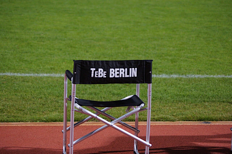 Der Trainerstuhl bei TeBe bleibt vorerst leer: Coach Markus Zschiesche und sein Regionalliga-Team stehen unter Quarantäne.
