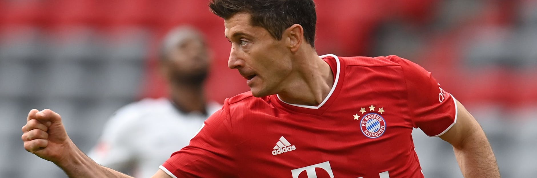 Robert Lewandowski soll von seinem Ex-Berater unter Druck gesetzt worden sein.