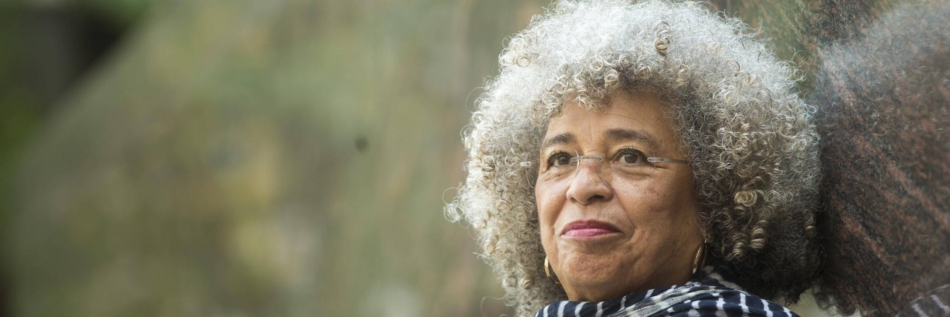 Angela Davis bei einer Veranstaltung 2017
