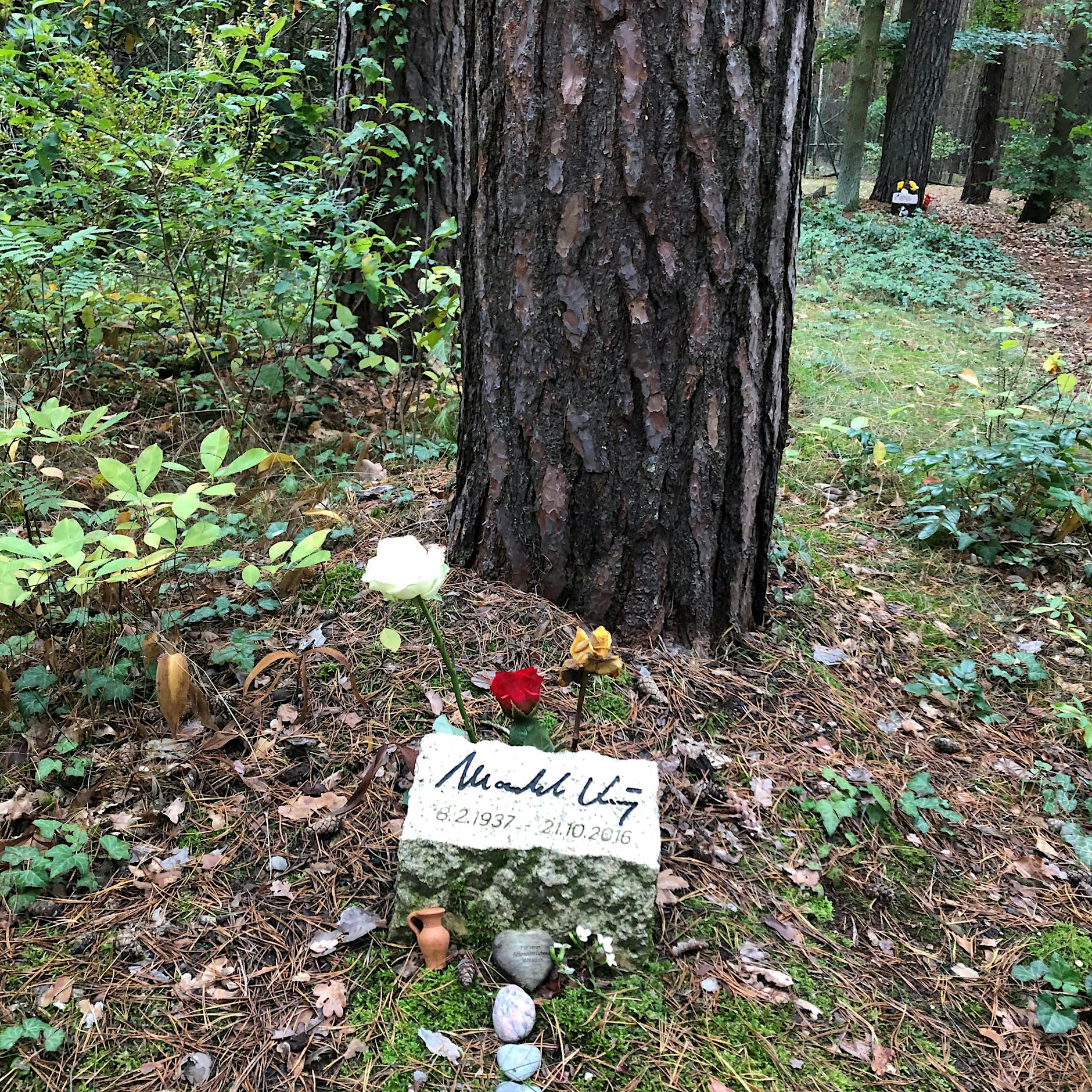 Promi-Gräber in Berlin: Wo Manfred Krug und Harald Juhnke begraben liegen