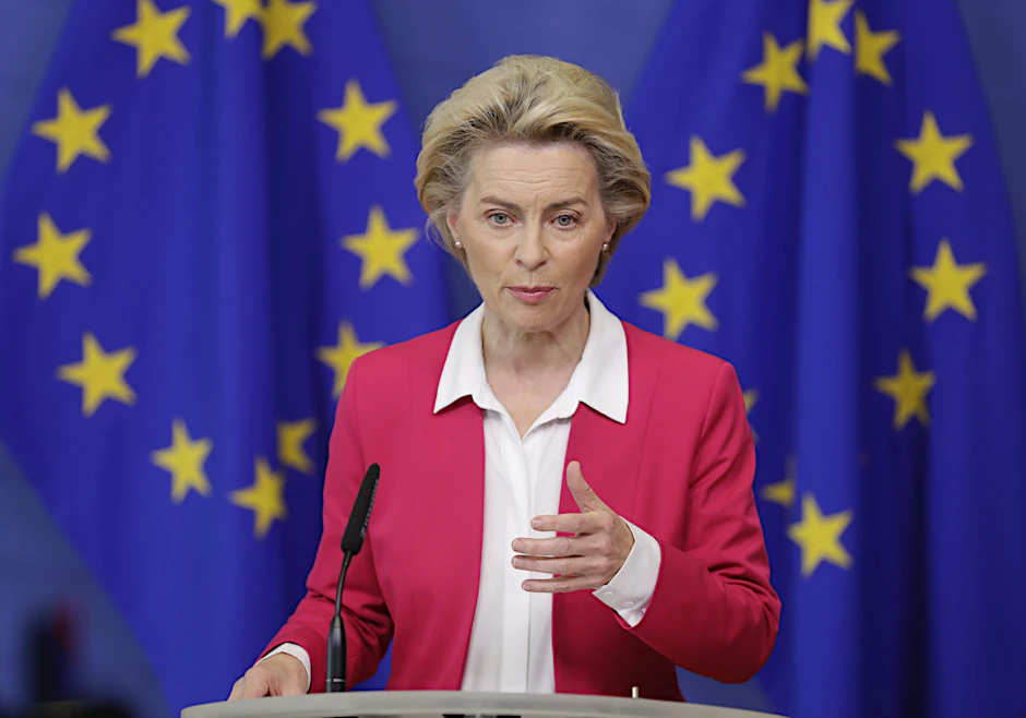 Kommissionspräsidentin Ursula von der Leyen verspricht allen Arbeitnehmern der EU einen fairen Mindestlohn.