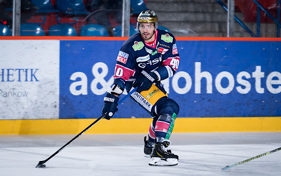Die Eisbären um Maxim Lapierre fahren für die Testspiele vier und fünf nach Hessen.