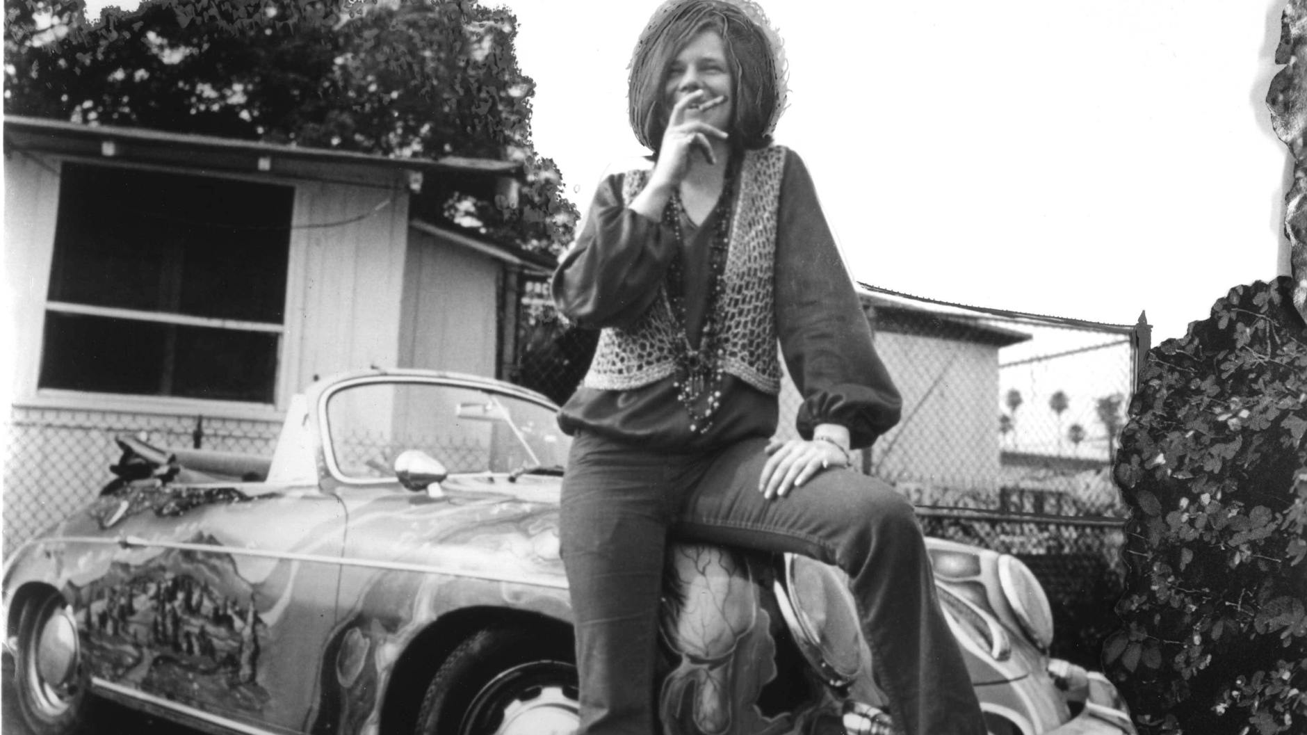 Janis Joplin mit ihrem berühmten Porsche.