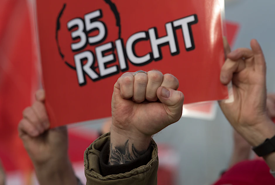 Die IG Metall will, dass die 35-Stunden-Woche „auch im Osten baldmöglichst Realität“ wird.