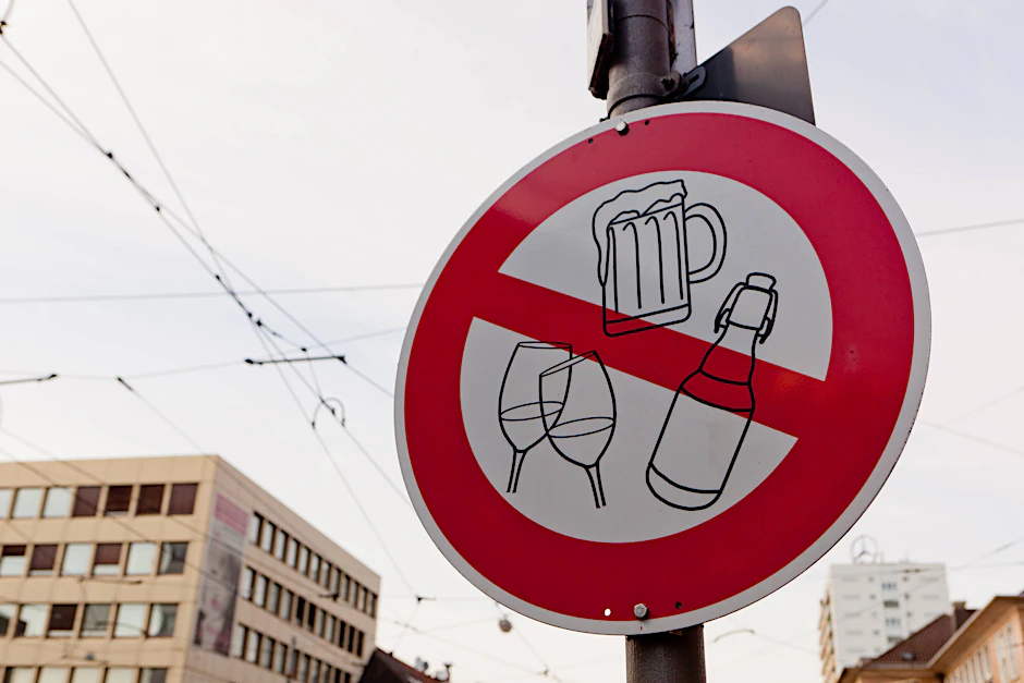 Ein Alkoholverbotsschild - bald auch in Berlin?