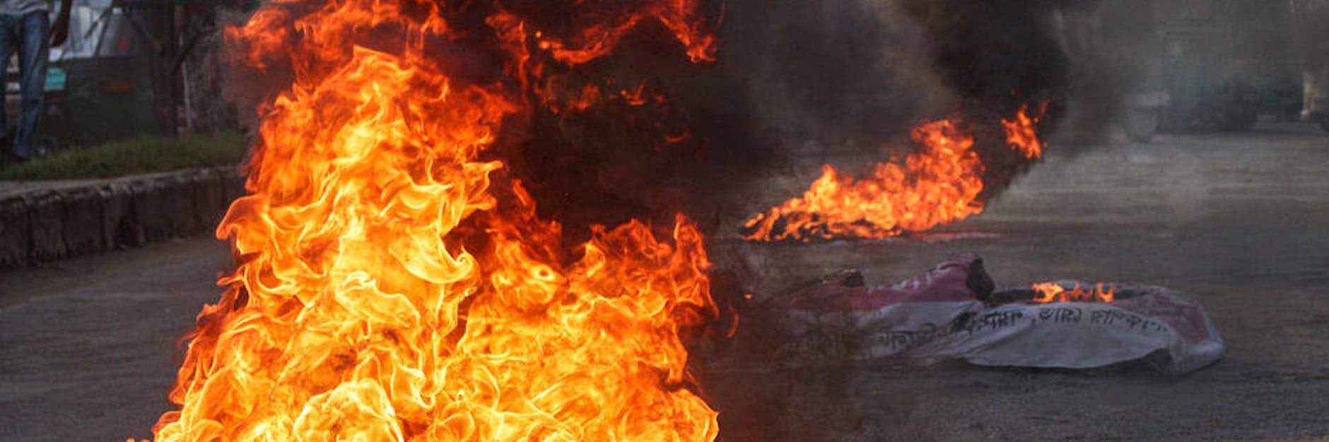 Ein Mob in Bangladesch hat einen Mann angezündet.