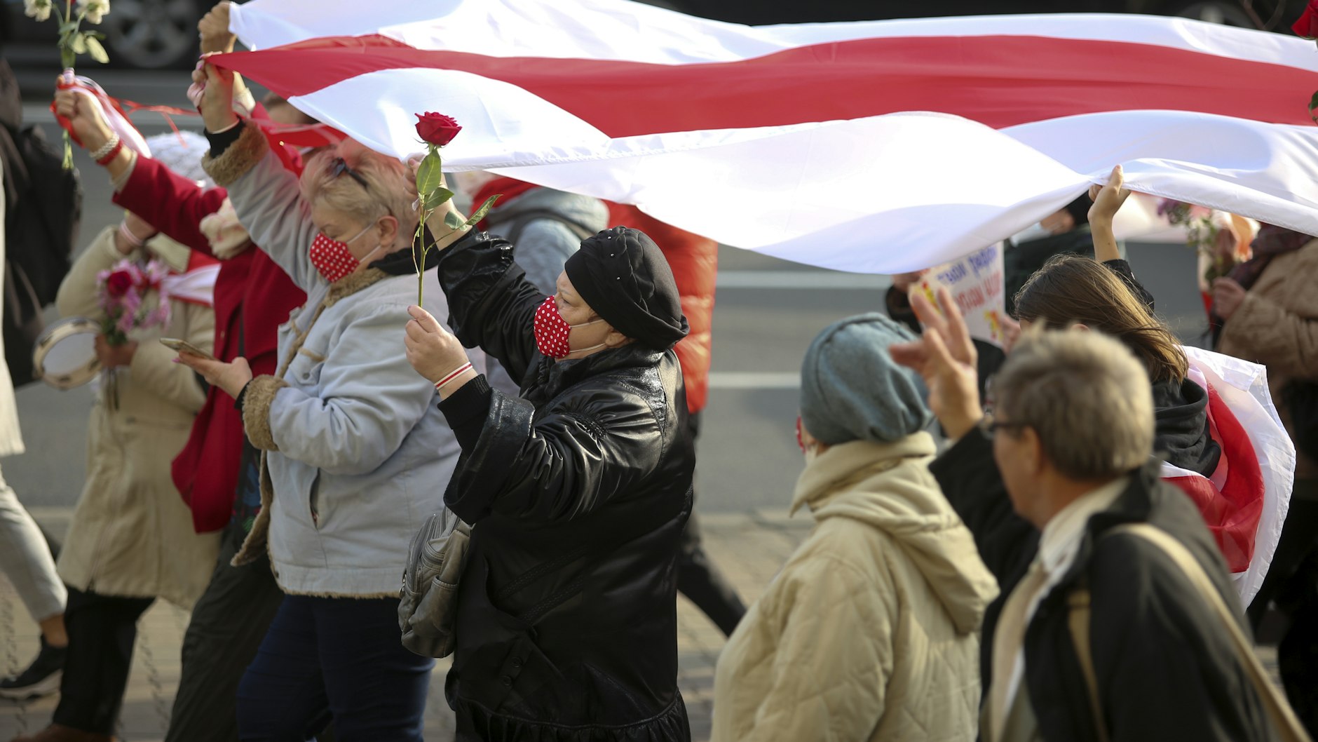 Seit Wochen gehen Tausende gegen Despot Lukaschenko auf die Straße, werfen dem Präsidenten Wahlbetrug vor.