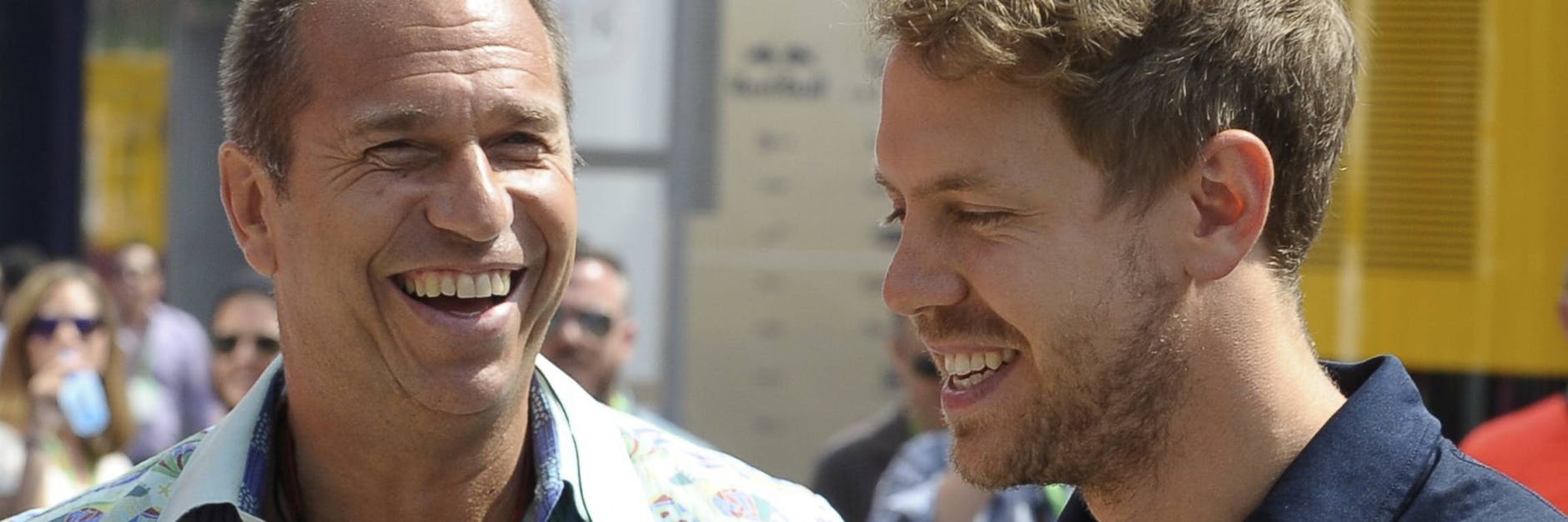 TV Reporter Kai Ebel beim Plauschen mit Sebastian Vettel.