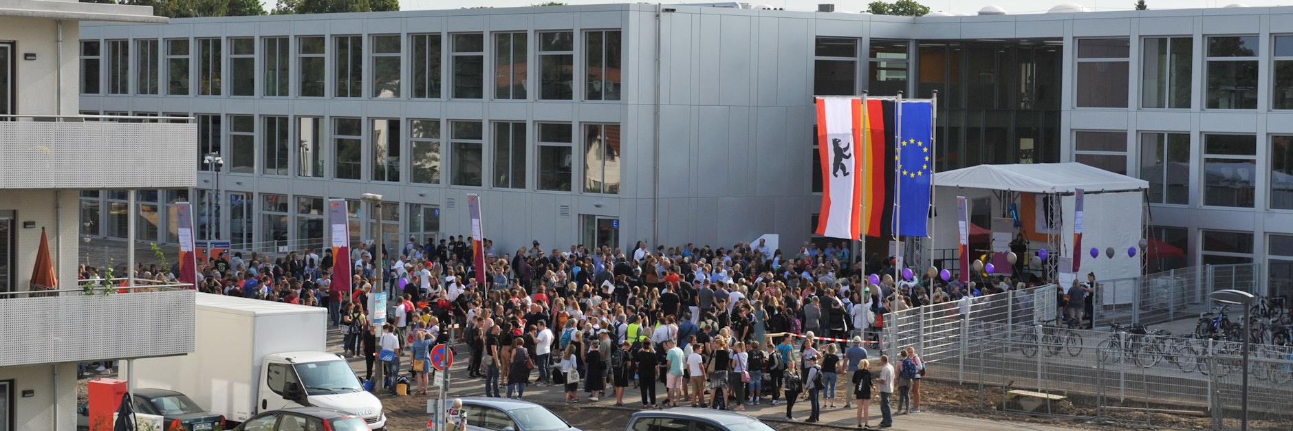 Die Integrierte Sekundarschule Mahlsdorf wurde 2019 als erstes Projekt der Schulbauoffensive fertig. Verspätet und mit Baumängeln.&nbsp;<br><br><br>