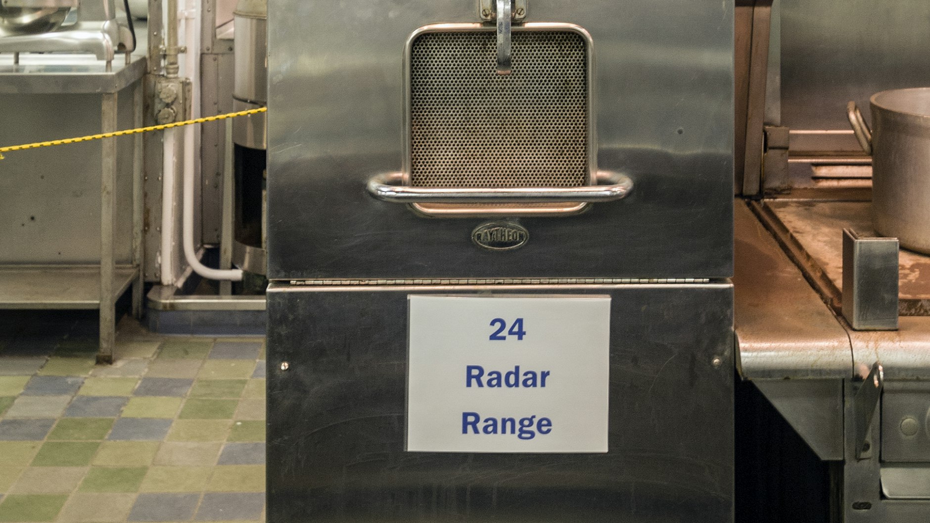 Wann Wurde Die Mikrowelle Erfunden Vor 75 Jahren wurde die Mikrowelle erfunden