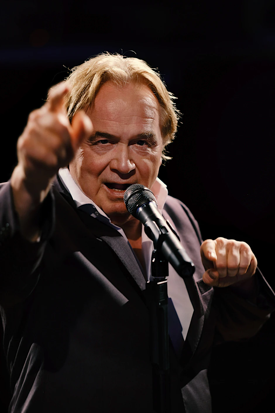 Klaus Hoffmann singt Brel.