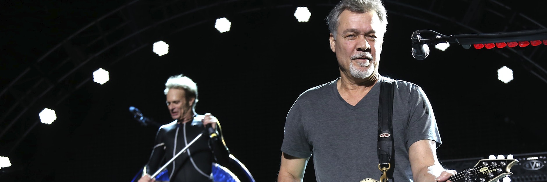 David Lee Roth (l) und Eddie Van Halen treten in Wantagh auf.&nbsp;