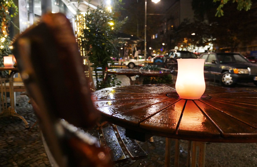 Sperrstunde Ade Das Echte Berlin Schlägt Zurück Gastronomen Im Weinbergsweg Klagen - i3j9huu