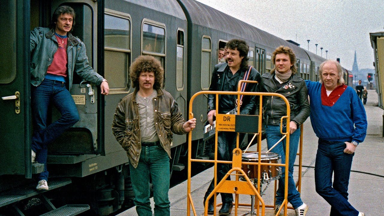 Die Band in besseren Zeiten: Dieter Birr, Harry Jeske, Dieter Hertrampf, Klaus Scharfschwerdt und Peter Meyer 1982 – da vertragen sie sich noch. Wobei: Mit der Bahn fuhren sie sonst nie. 