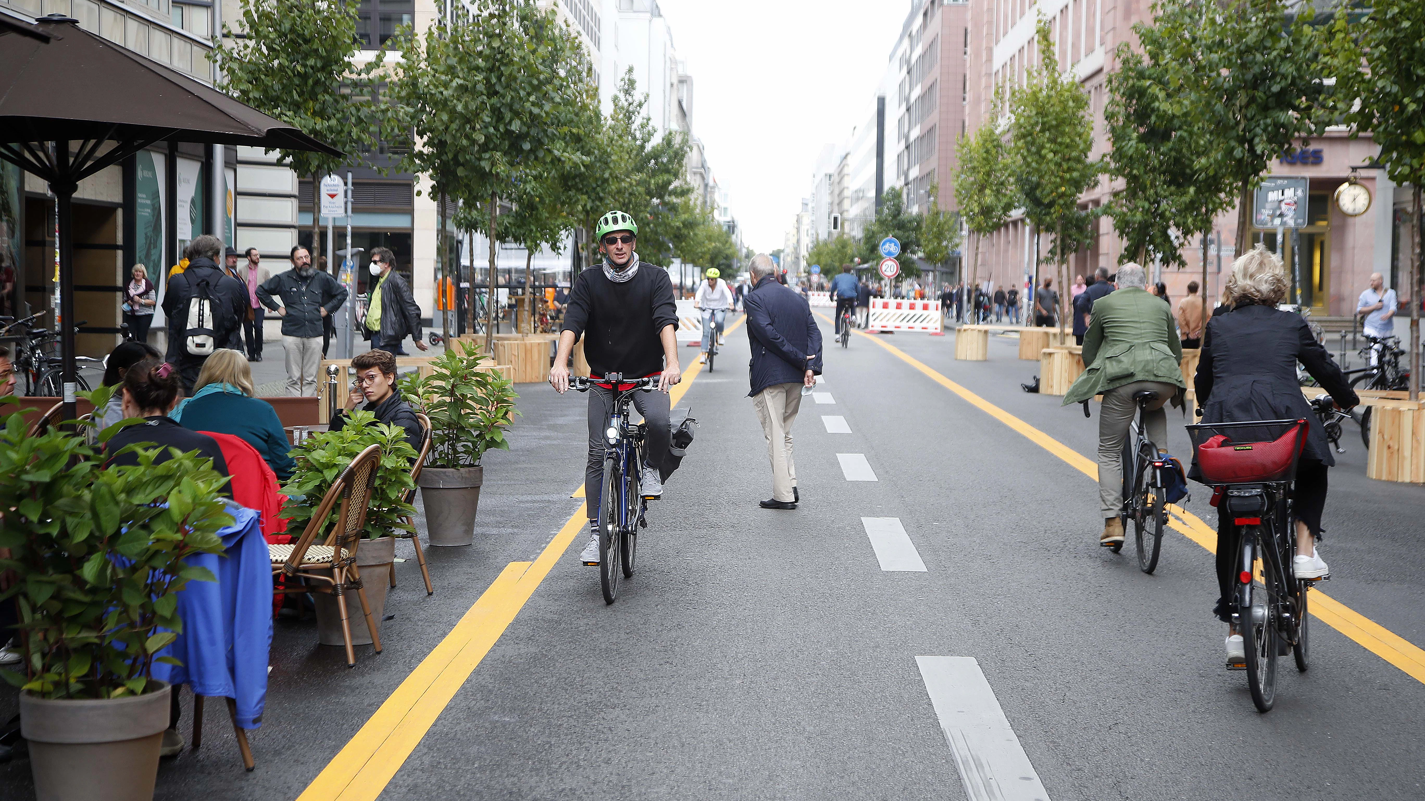Bis Ende Januar 2021 ist die Friedrichstraße eine autofreie Flaniermeile.