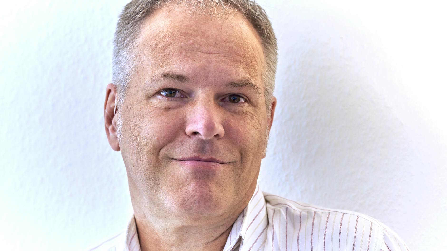 Der Paartherapeut Fabian Lenné