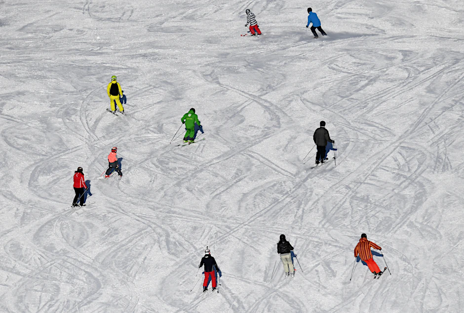 Desinfizierte Gondeln, Multifunktionsschals zum Liftpass, Gäste-Login per QR-Code: Der Skiurlaub wird in diesem Jahr anders als gewohnt.