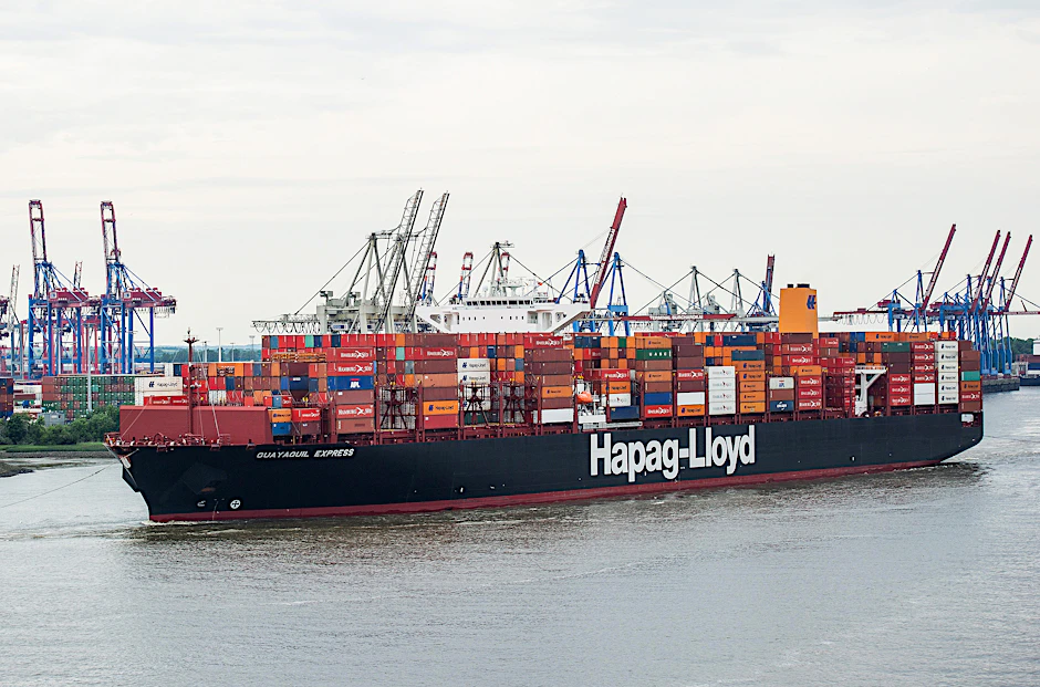 Flaute für die Schifffahrt: Der deutsche Export von Maschinen und Autos schwächelt.