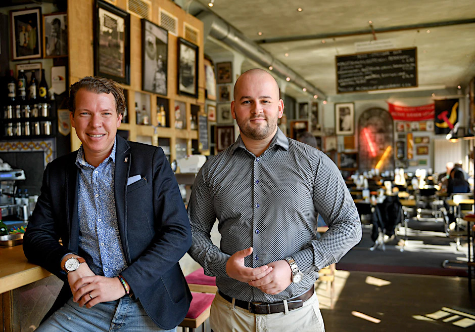 &nbsp;Jörn Peter Brinkmann (l) und Jan Philipp Bubinger, die Chefs der „Ständige Vertretung“ in Mitte.&nbsp;&nbsp;