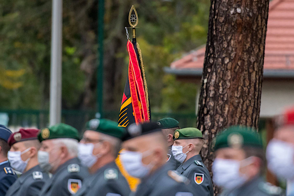 Der Krisenstab des Bezirksamtes hat entschieden, für Corona-Testungen künftig auf medizinisches Personal der Bundeswehr zurückzugreifen.